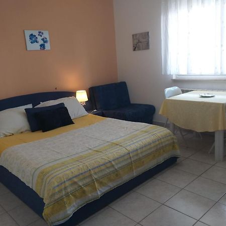 Beach Apartments Nemira Omiš Eksteriør bilde