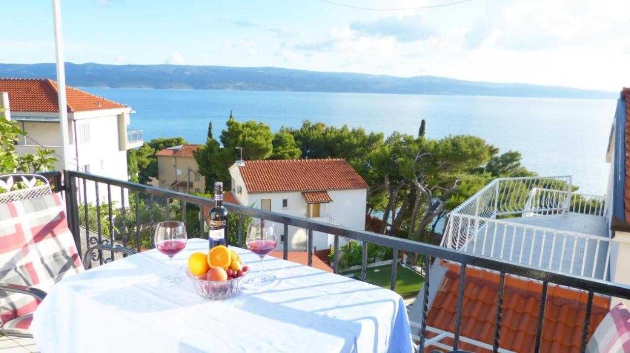 Beach Apartments Nemira Omiš Eksteriør bilde