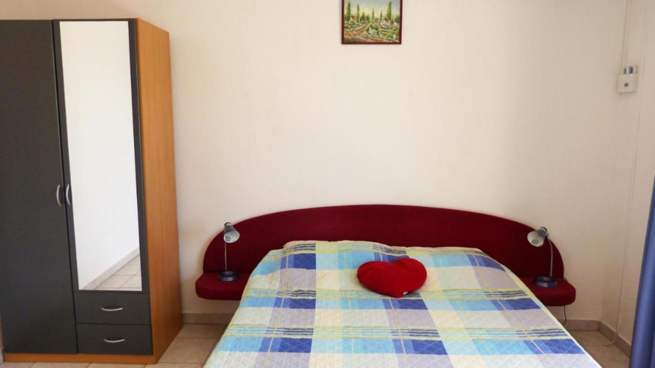 Beach Apartments Nemira Omiš Eksteriør bilde