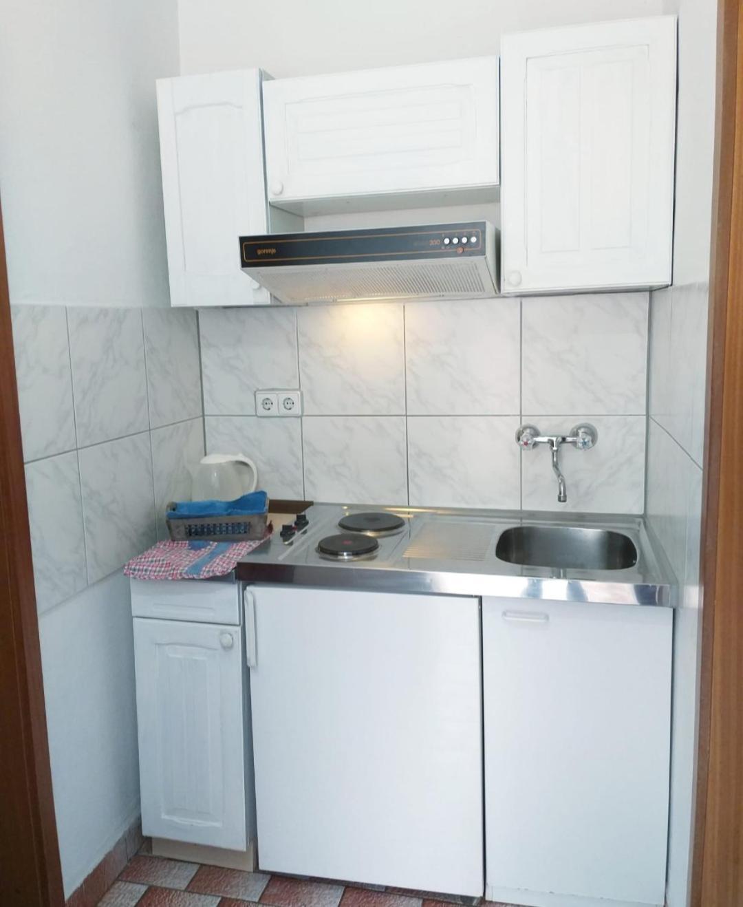 Beach Apartments Nemira Omiš Eksteriør bilde