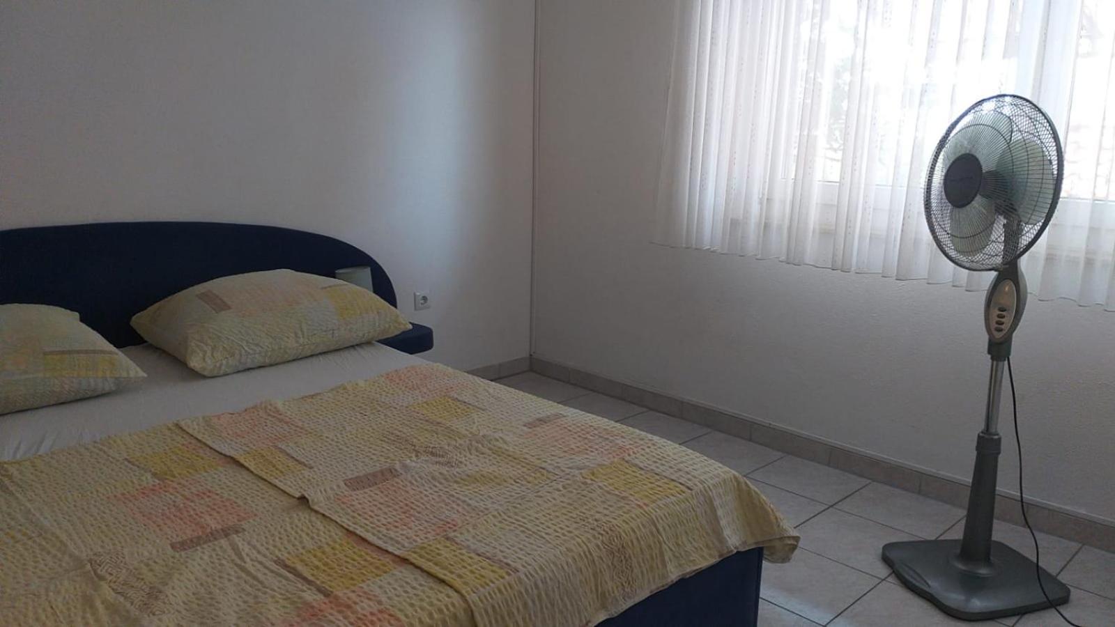 Beach Apartments Nemira Omiš Eksteriør bilde